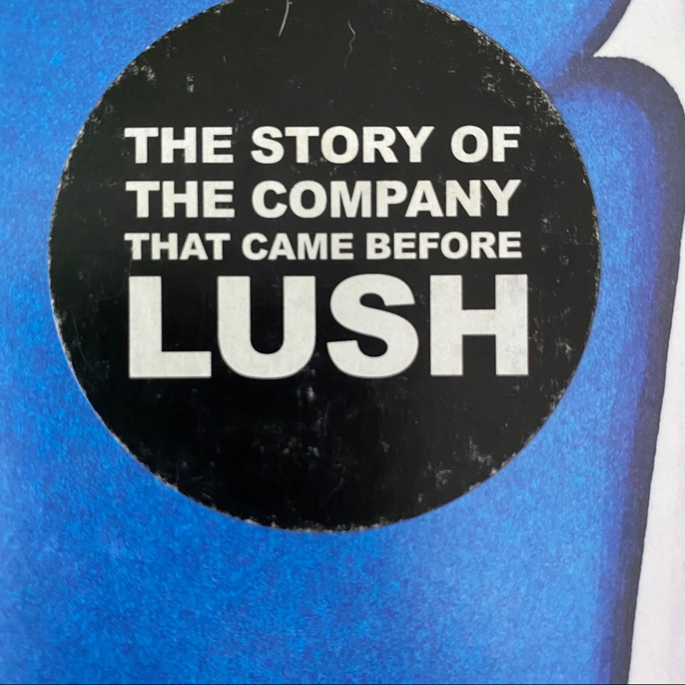 Lush Cosmetics “Cosmetics To Go” Book - Picture 3 of 6